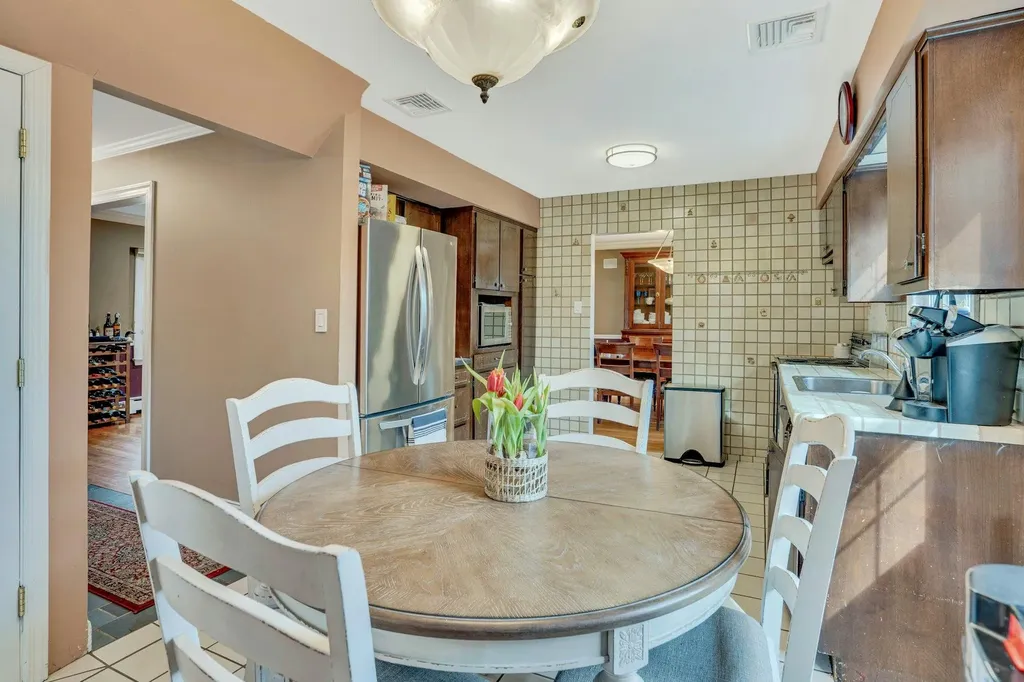 23 Parsons Drive Dix Hills NY 11746