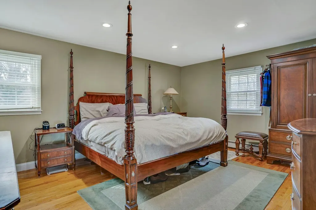 23 Parsons Drive Dix Hills NY 11746