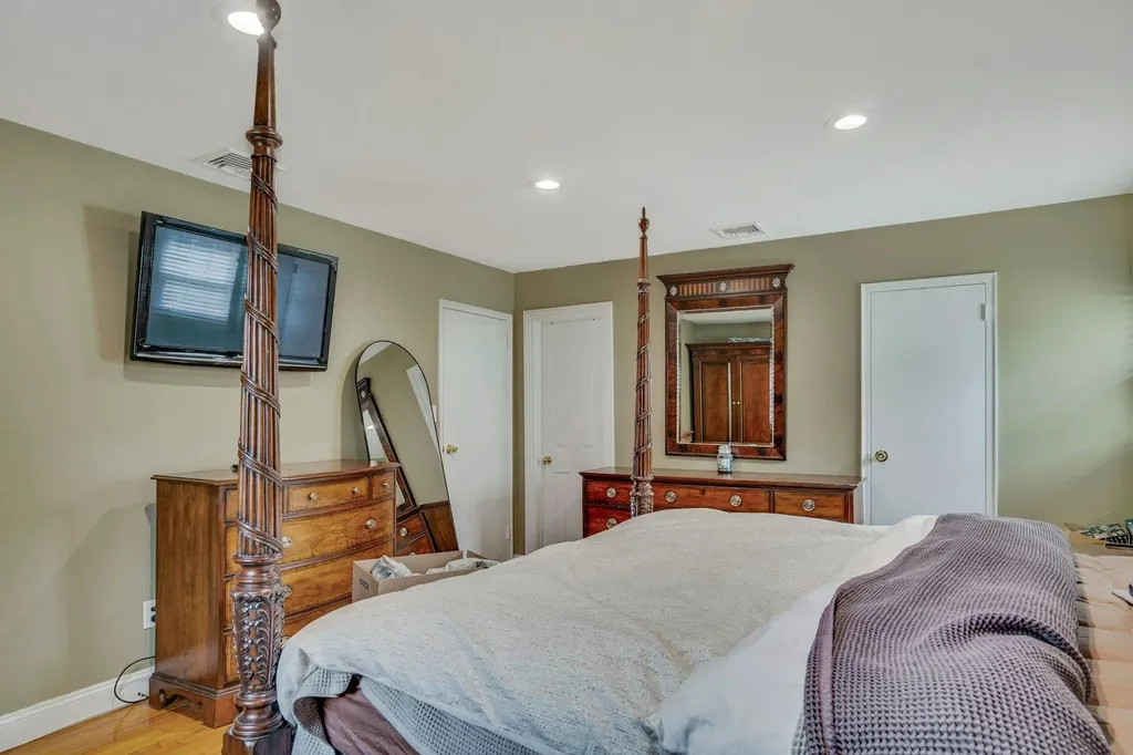 23 Parsons Drive Dix Hills NY 11746
