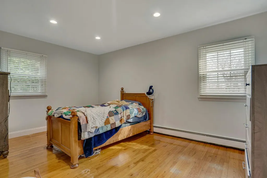23 Parsons Drive Dix Hills NY 11746