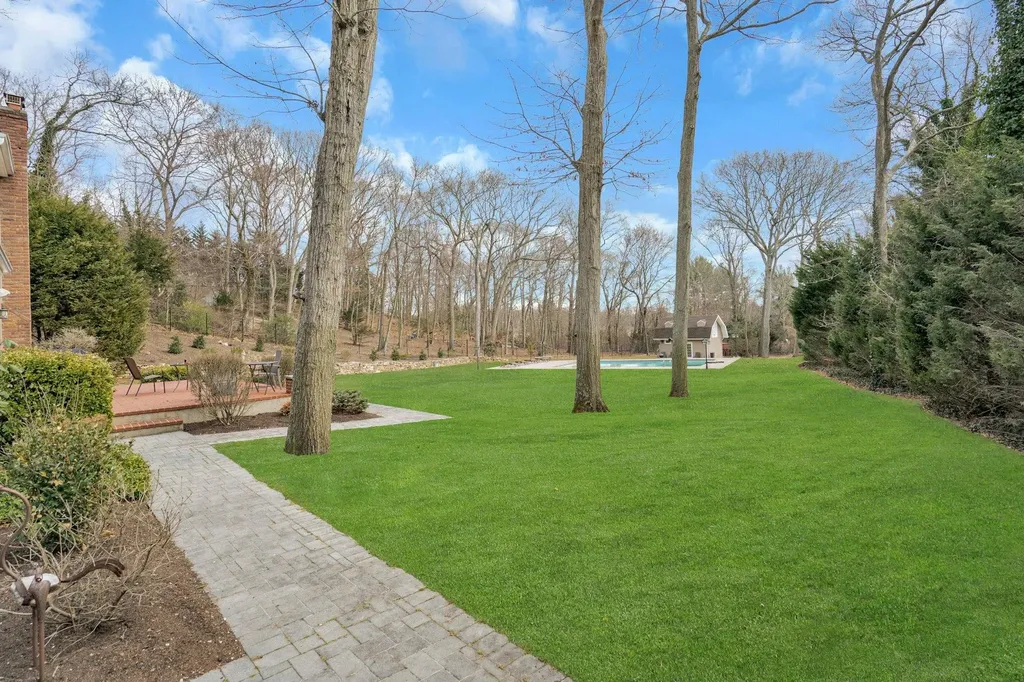 23 Parsons Drive Dix Hills NY 11746