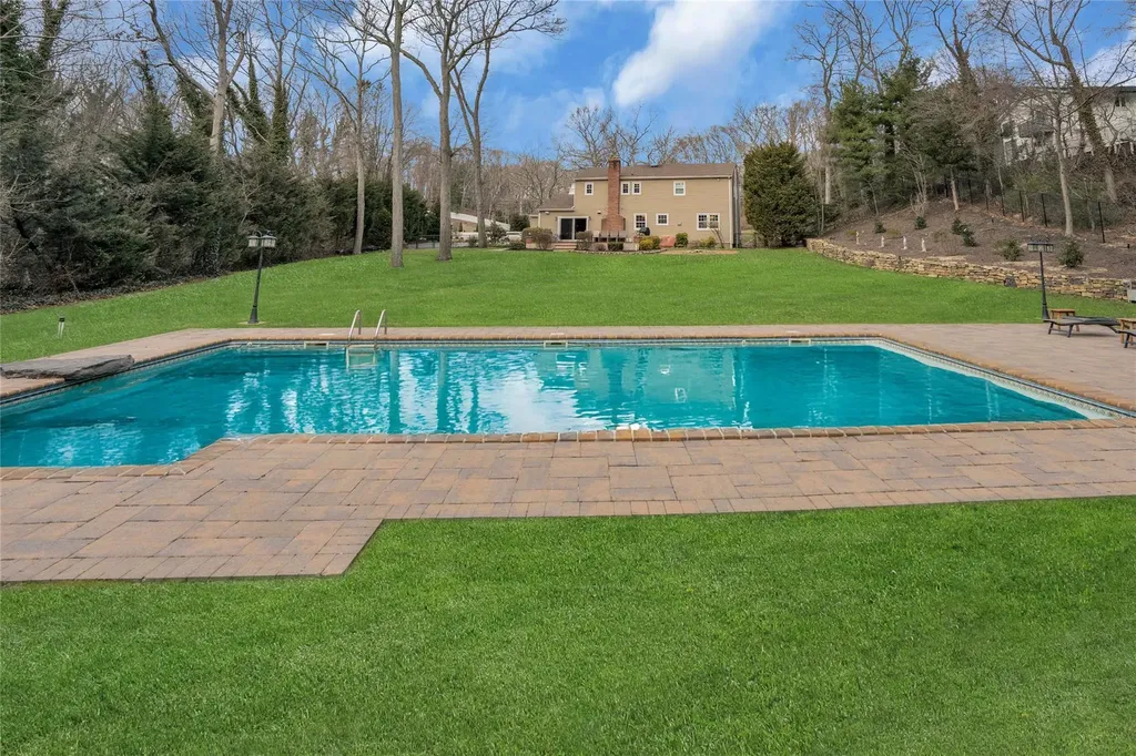 23 Parsons Drive Dix Hills NY 11746