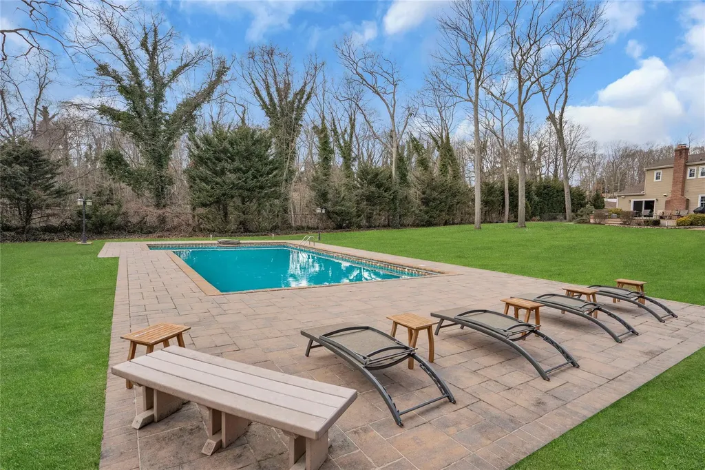 23 Parsons Drive Dix Hills NY 11746