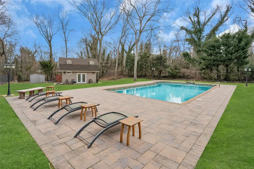 23 Parsons Drive Dix Hills NY 11746