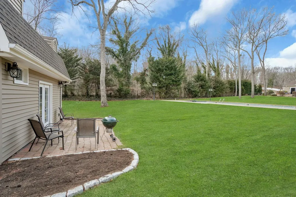 23 Parsons Drive Dix Hills NY 11746