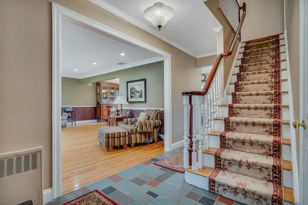 23 Parsons Drive Dix Hills NY 11746