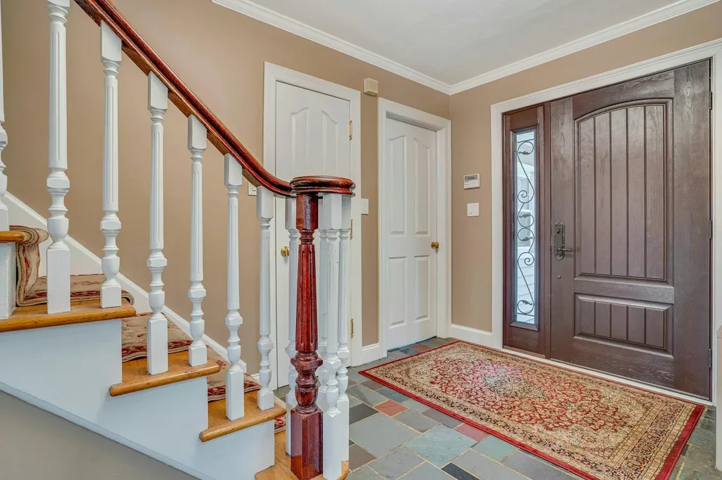 23 Parsons Drive Dix Hills NY 11746