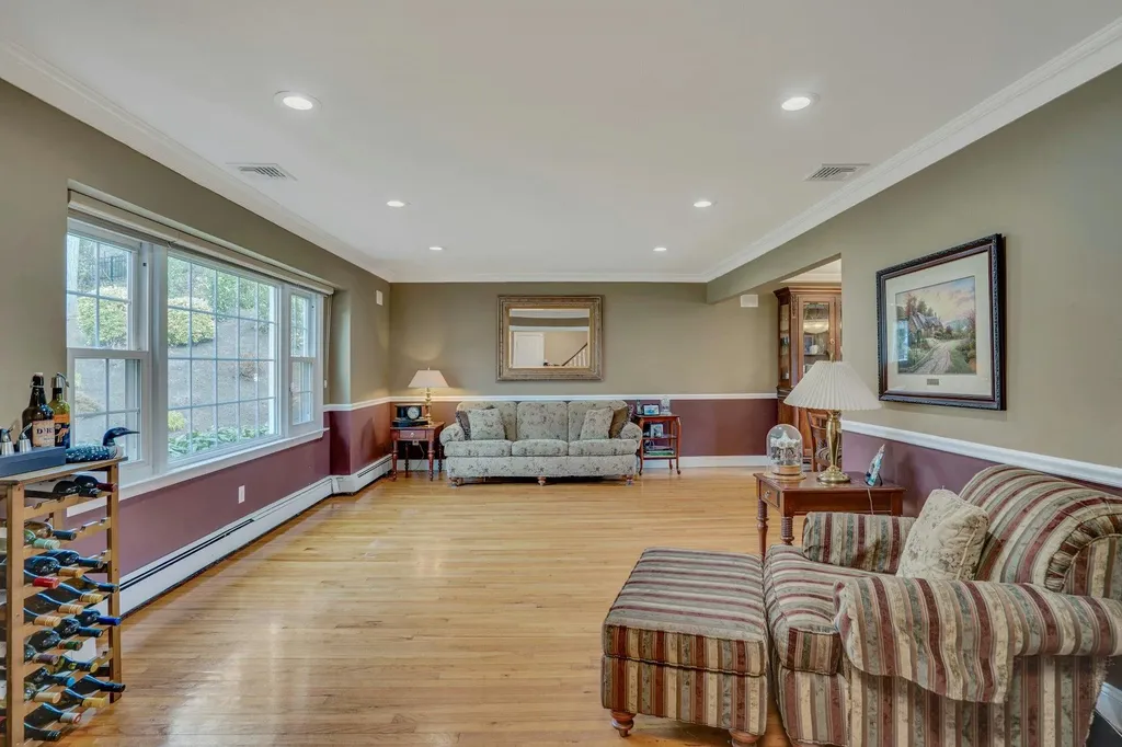 23 Parsons Drive Dix Hills NY 11746