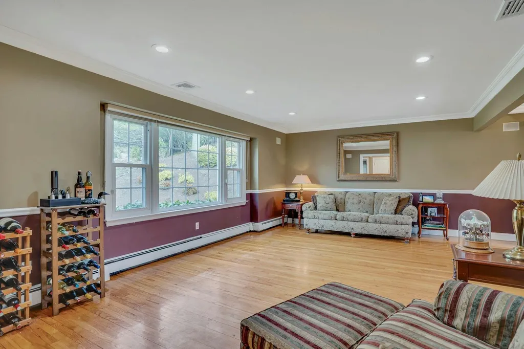 23 Parsons Drive Dix Hills NY 11746