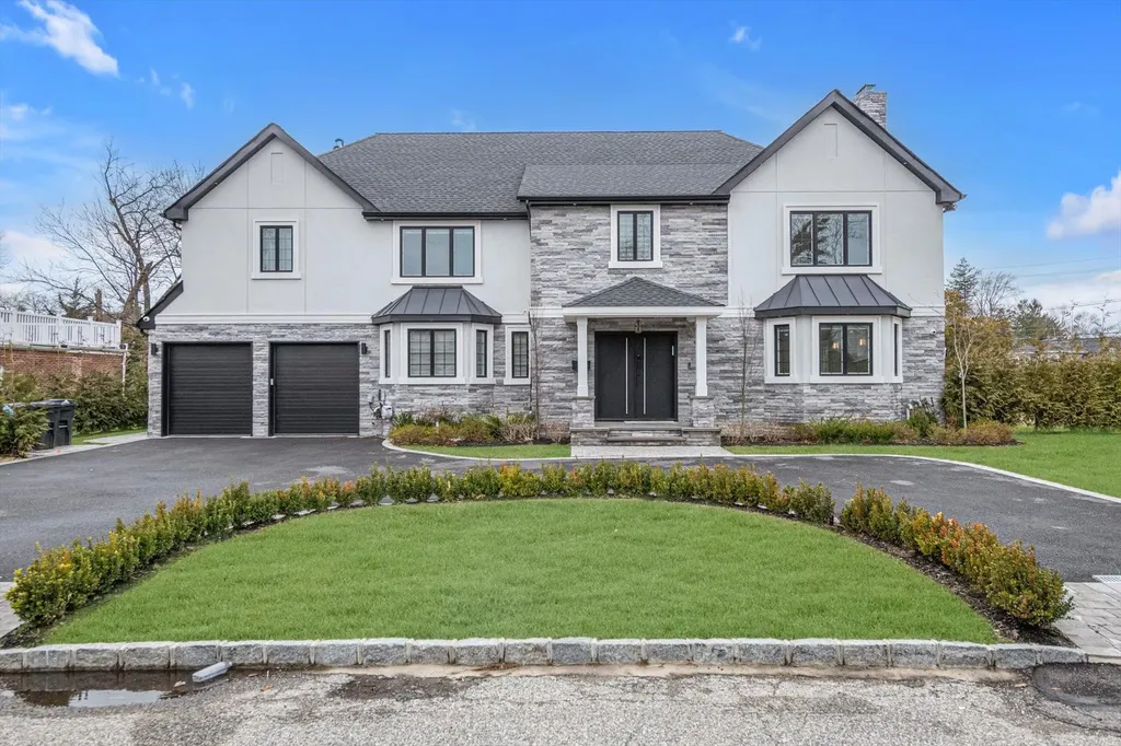 7 Copperbeech Lane Lawrence NY 11559