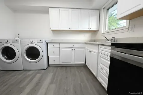 9 Pine Tree Drive Shirley NY 11967