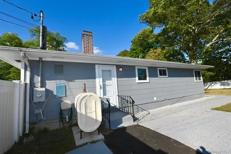 9 Pine Tree Drive Shirley NY 11967