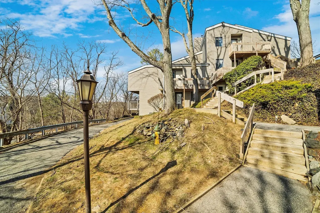 37 Hillside Terrace White Plains NY 10601