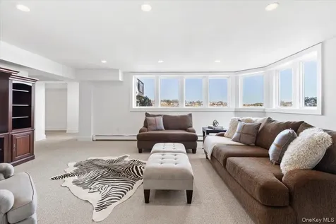 6 North Island Rye NY 10580