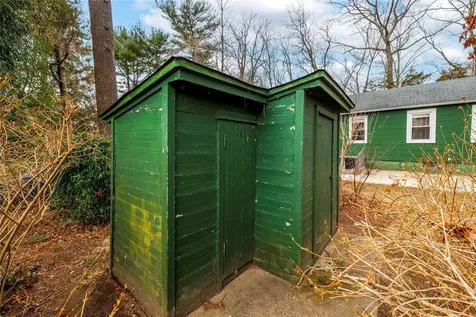 11 Bellport Road Sound Beach NY 11789