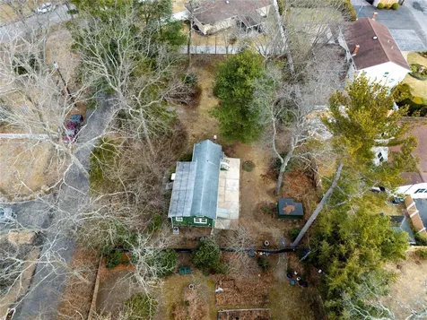 11 Bellport Road Sound Beach NY 11789