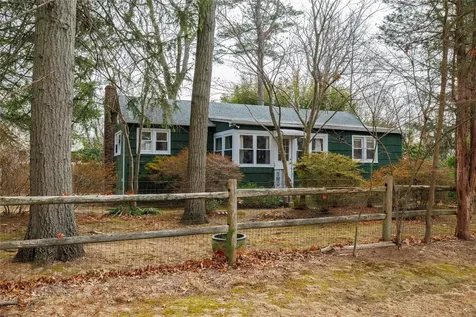 11 Bellport Road Sound Beach NY 11789