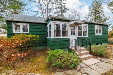 11 Bellport Road Sound Beach NY 11789