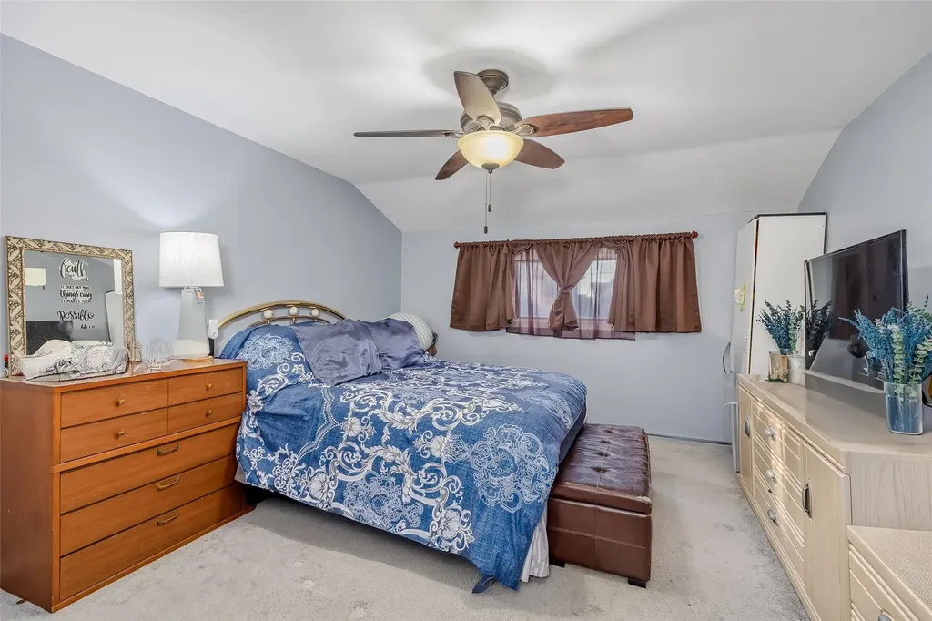 12 Springtime Lane E Levittown NY 11756