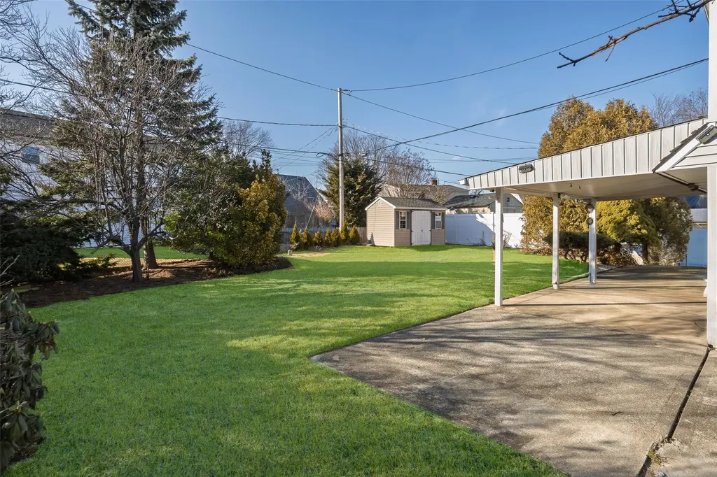 12 Springtime Lane E Levittown NY 11756