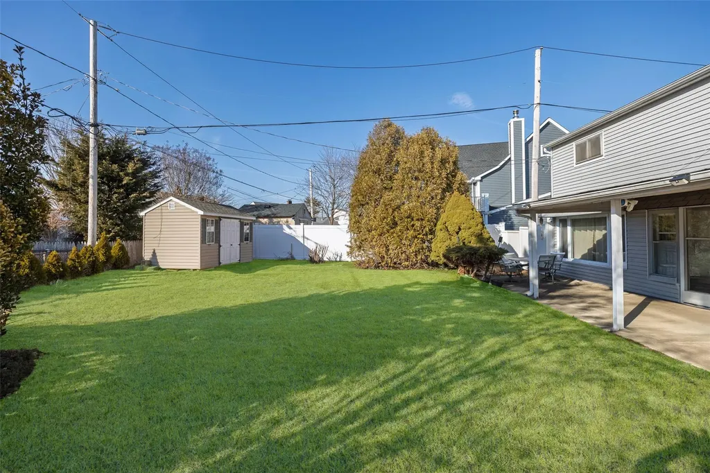 12 Springtime Lane E Levittown NY 11756
