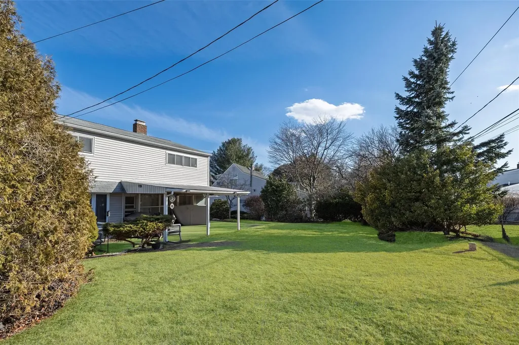 12 Springtime Lane E Levittown NY 11756