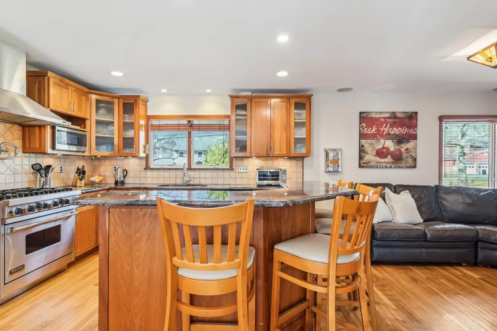12 Colgate Road Greenlawn NY 11740
