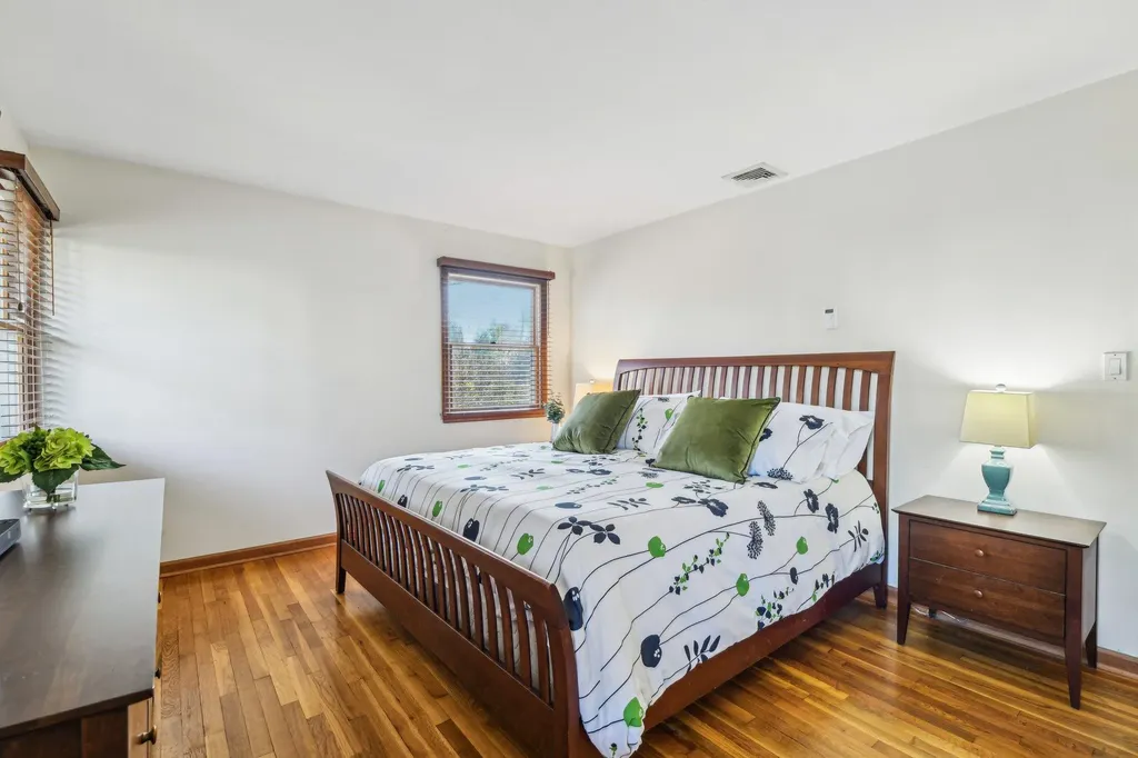 12 Colgate Road Greenlawn NY 11740