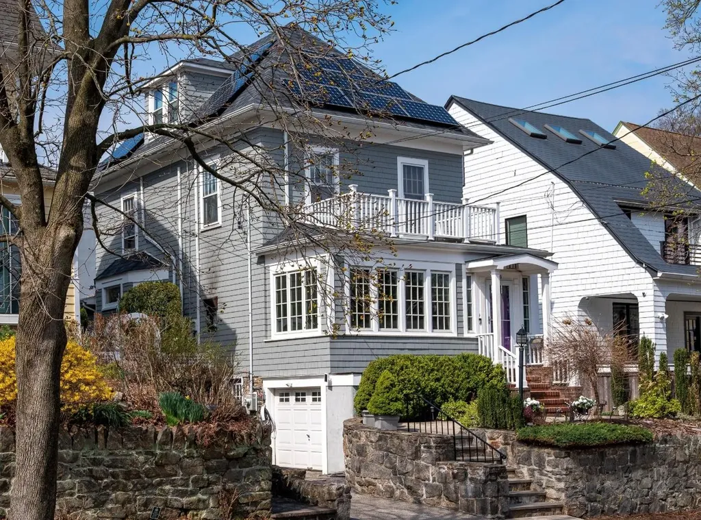 39 Rossmore Avenue Bronxville NY 10708