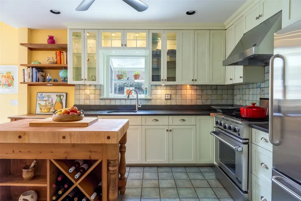39 Rossmore Avenue Bronxville NY 10708