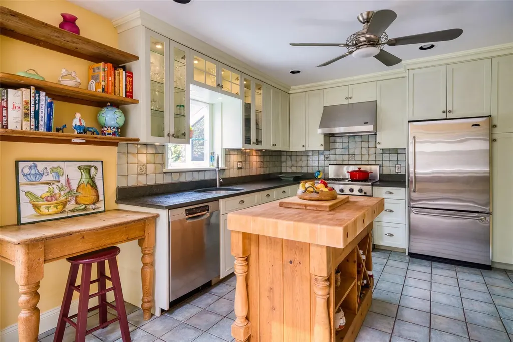 39 Rossmore Avenue Bronxville NY 10708