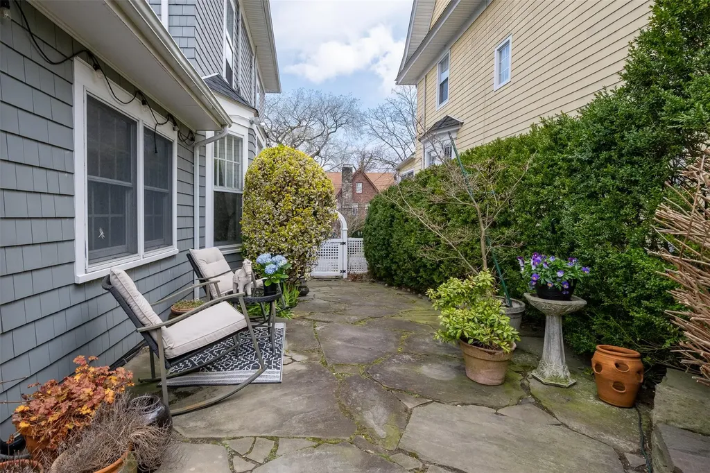 39 Rossmore Avenue Bronxville NY 10708