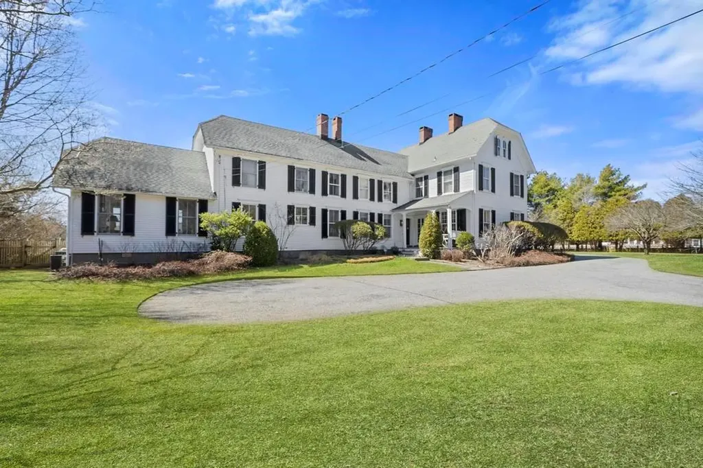 252 Beaver Dam Road Brookhaven NY 11719