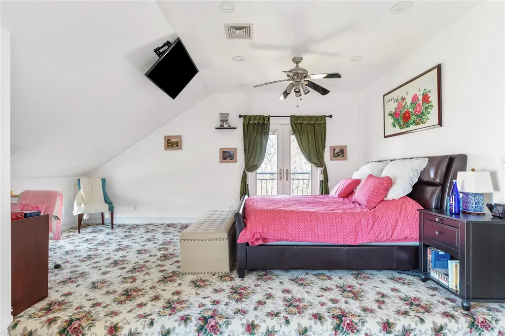 15 Hoffstot Lane Sands Point NY 11050