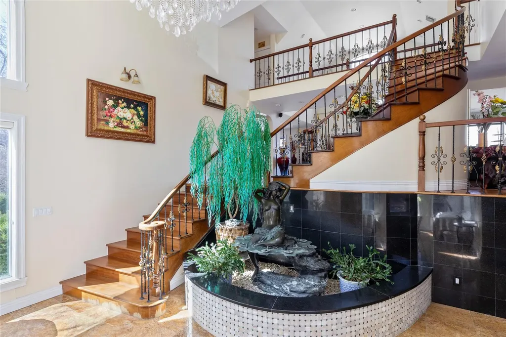 15 Hoffstot Lane Sands Point NY 11050