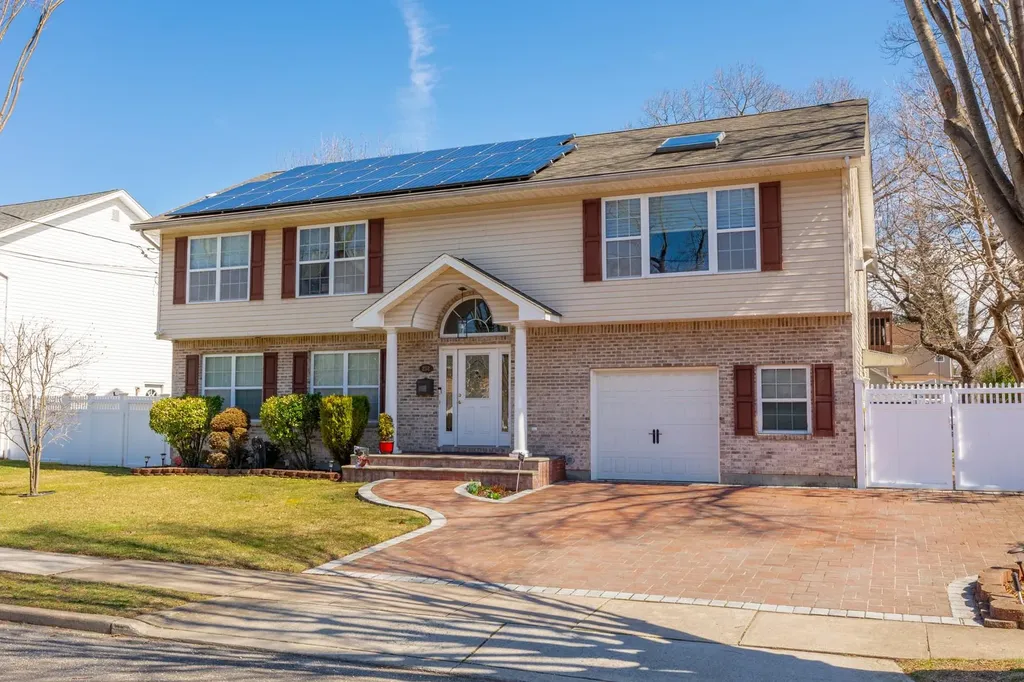252 Grand Avenue Babylon NY 11757