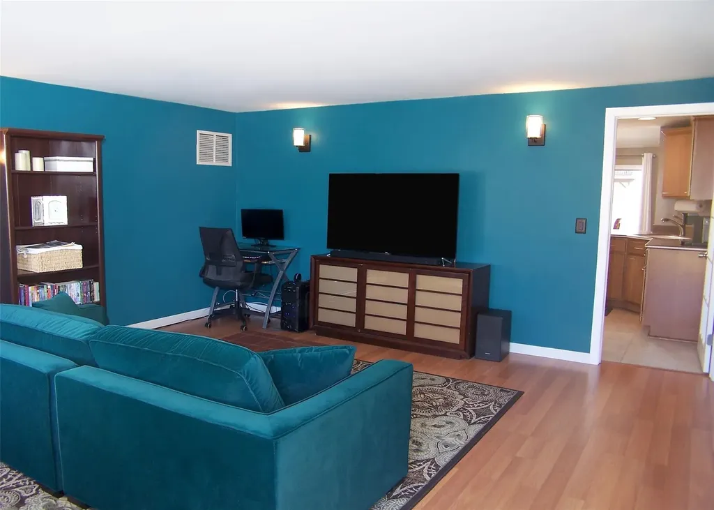 71 Rose Place Selden NY 11784
