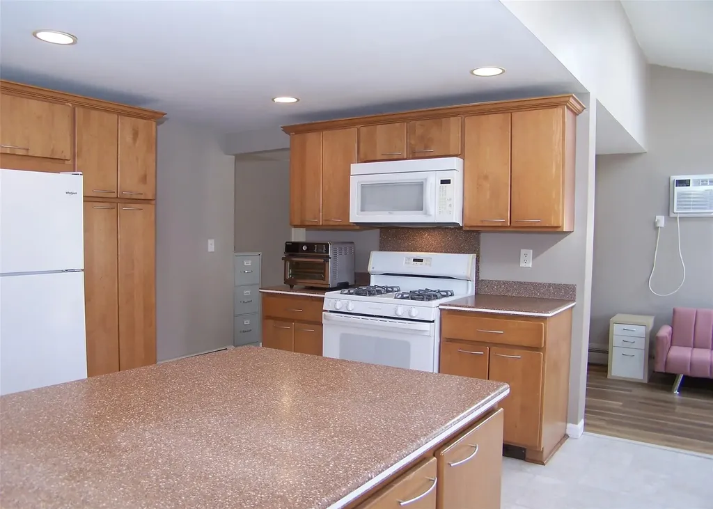 71 Rose Place Selden NY 11784