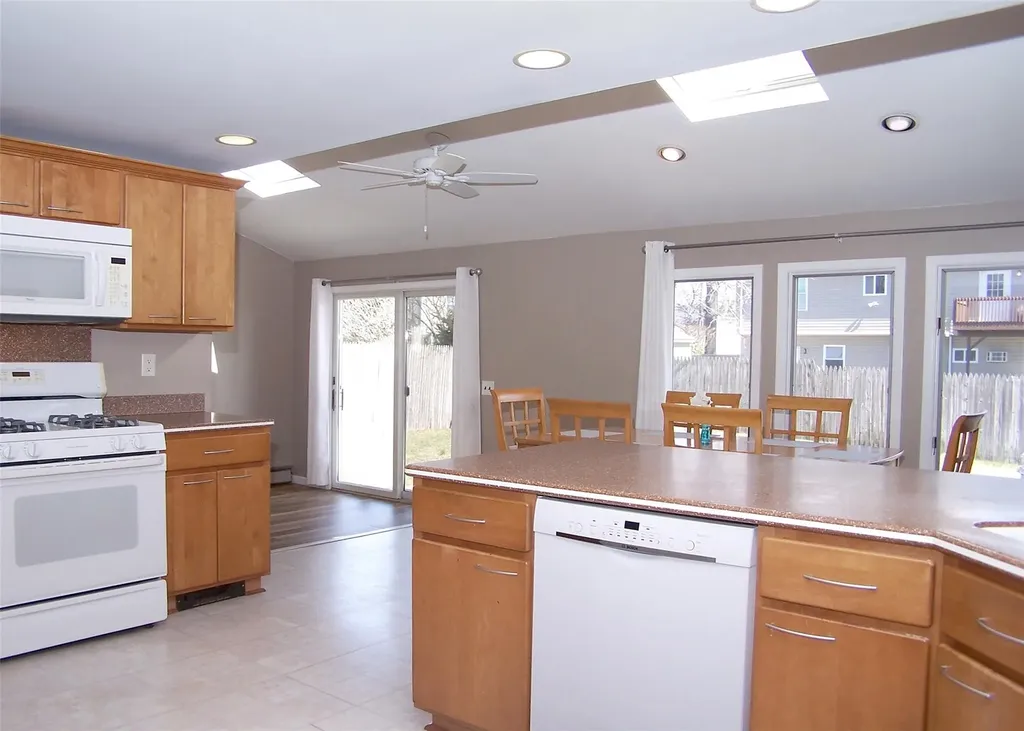71 Rose Place Selden NY 11784