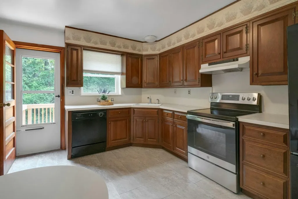 6 Locust Drive Bedford NY 10506