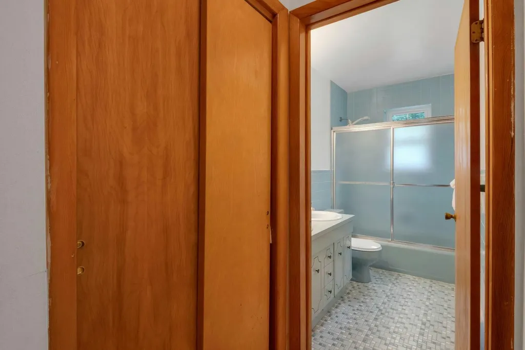 6 Locust Drive Bedford NY 10506