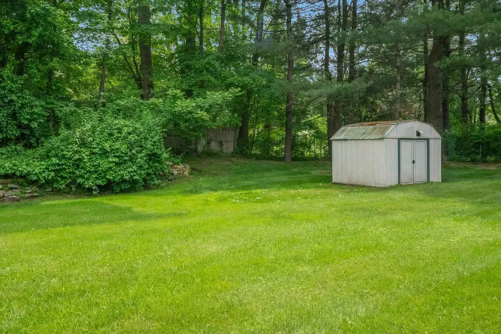 6 Locust Drive Bedford NY 10506