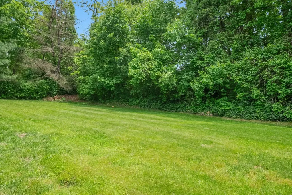 6 Locust Drive Bedford NY 10506