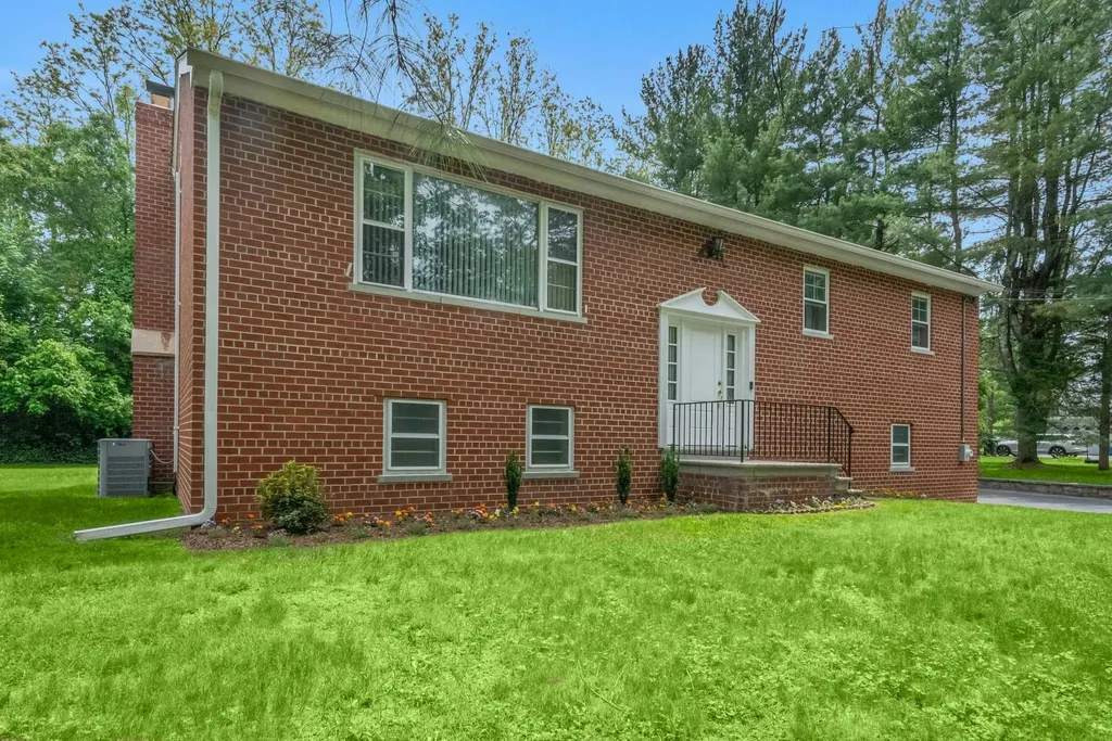 6 Locust Drive Bedford NY 10506