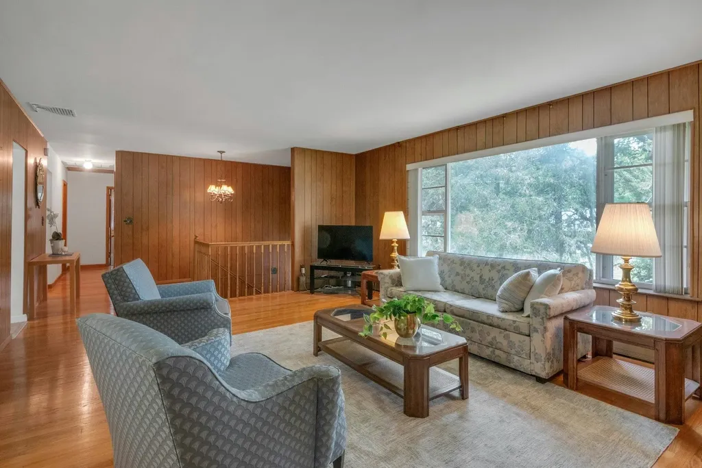 6 Locust Drive Bedford NY 10506