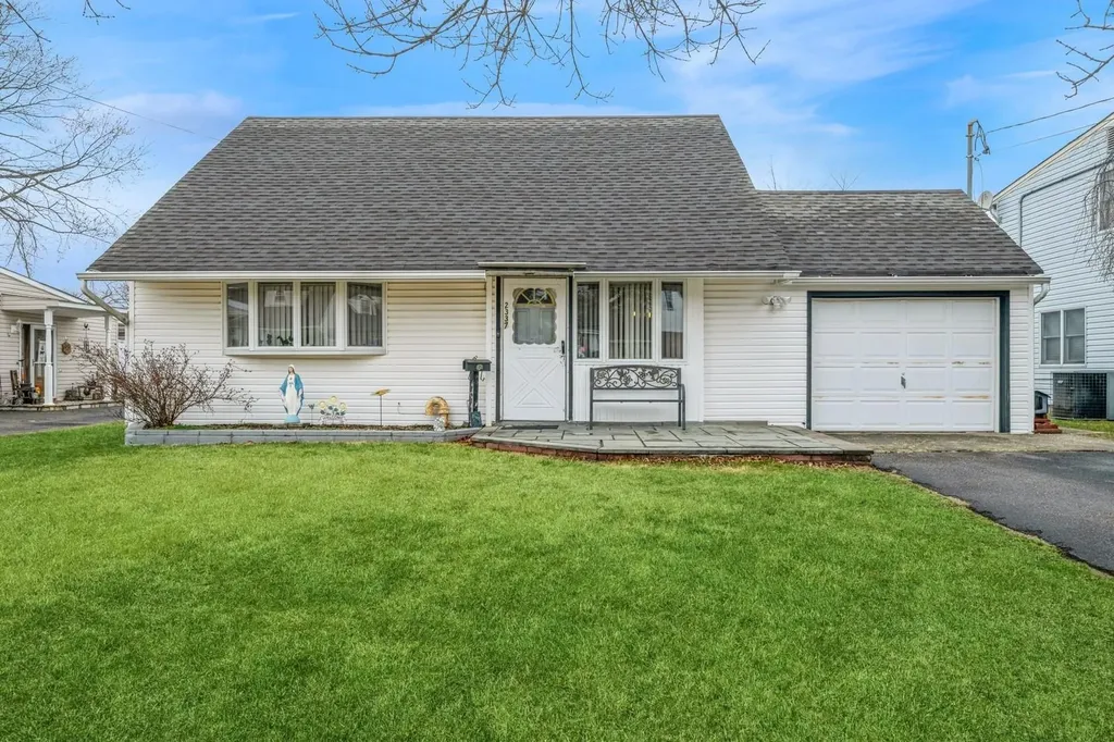2337 Westley Road Westbury NY 11590