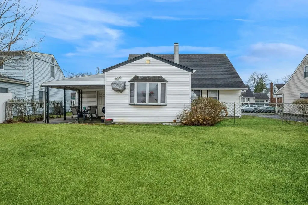 2337 Westley Road Westbury NY 11590