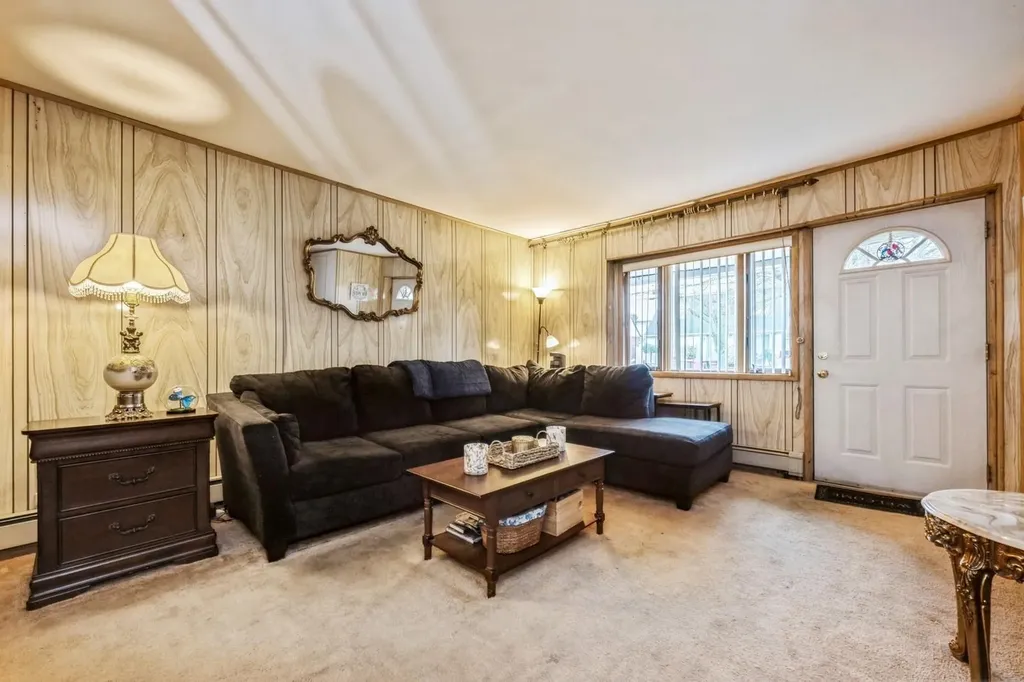 2337 Westley Road Westbury NY 11590