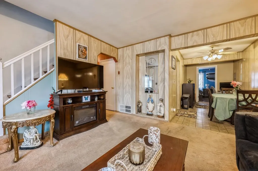 2337 Westley Road Westbury NY 11590