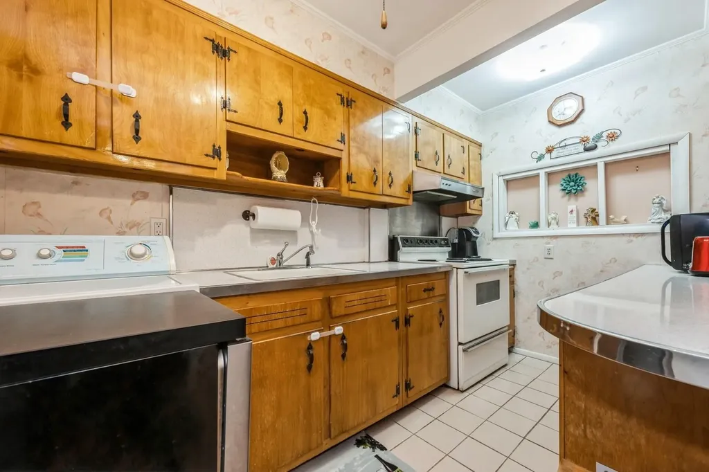 2337 Westley Road Westbury NY 11590